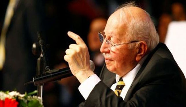 Erbakan Hoca'nın elinin tersiyle ittiği para