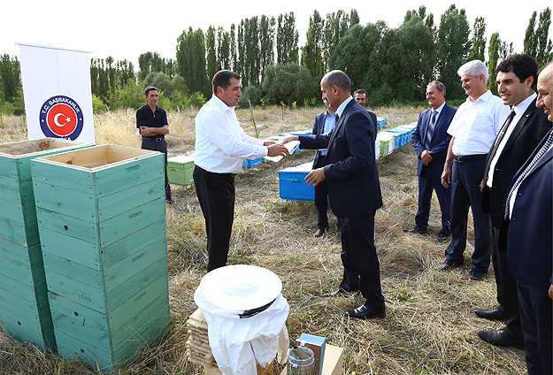 TİKA'dan Azerbaycanlı engellilere destek