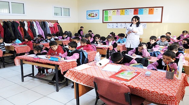 Öğretmenlerin yaz tatili öne çekildi
