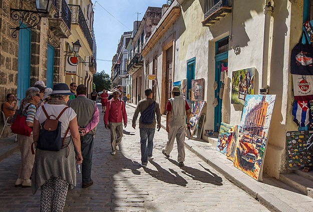 "Değişmeden görelim" diyenler Havana'ya geliyor