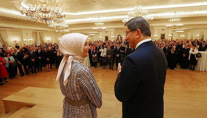Davutoğlu'ndan çalışma ekibine veda resepsiyonu