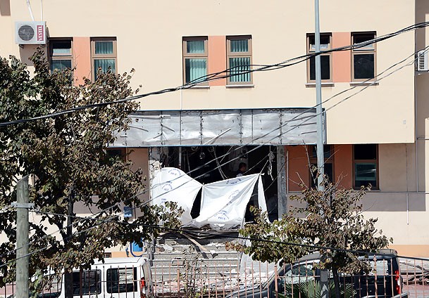 Karakola canlı bomba saldırısı