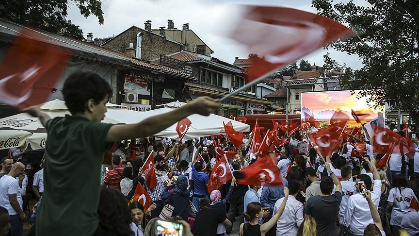 Saraybosna'da "demokrasi nöbeti"