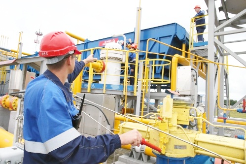 Gazprom fiyatı düşürdü, Avrupa ihracatını yüzde 16 artırdı