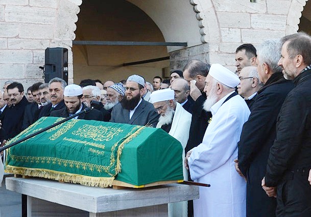 Erdoğan dayısını son yolculuğuna uğurladı