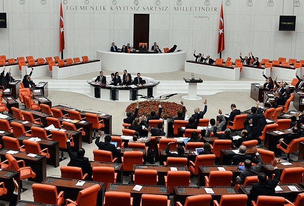 Çocuk, konut ve çeyiz yardımı TBMM'de kabul edildi