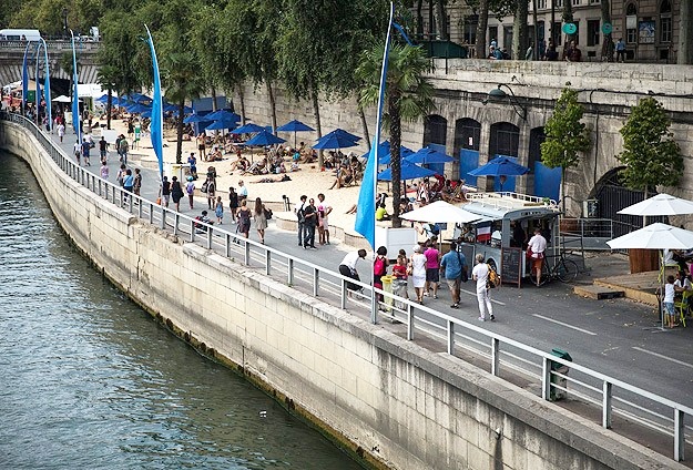 Paris'te Tel Aviv'e izin var Gazze'ye yok