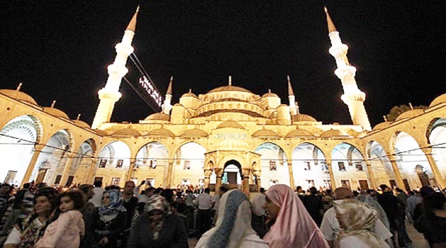 Camiler Kadir Gecesi'nde sabaha kadar açık olacak