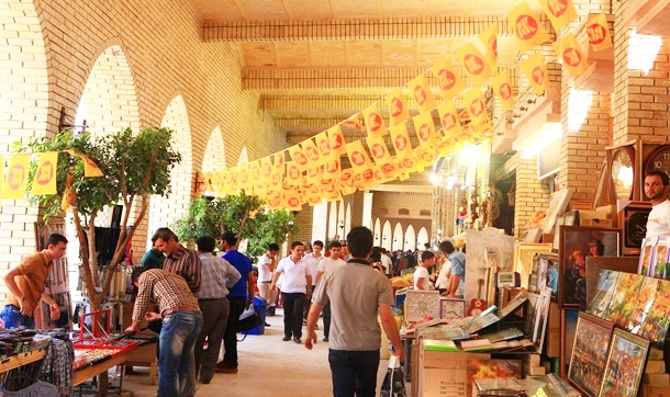 Irak'ta seçmenler sandık başına gidiyor
