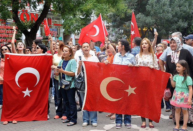 Türkiye'nin çeşitli illerinde.Teröre tepki sürüyor