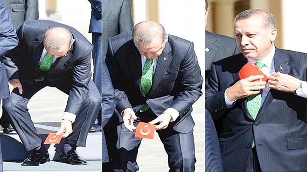 Başbakan Türk bayrağını yine yerde bırakmadı