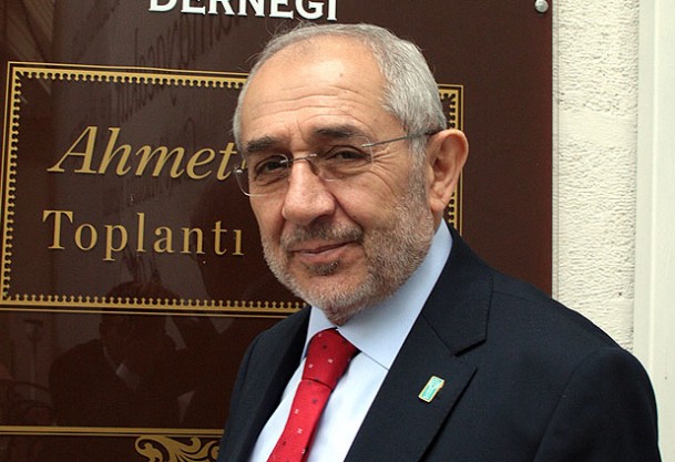 Mevcut Anayasa'nın dili Türkçe özürlü