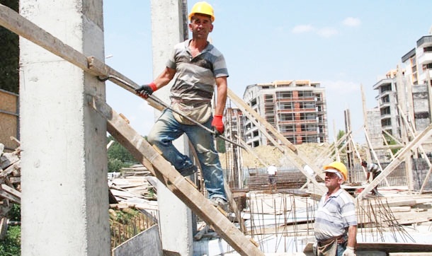 Taşeron işçilere 3 yıllık sözleşme süresi de 'torba'da