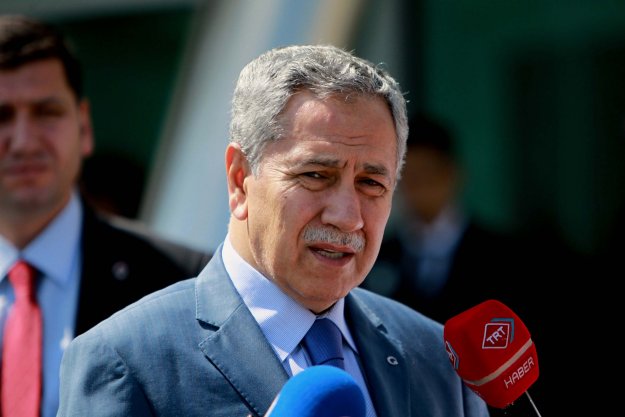 Sevinçle karşılıyorum