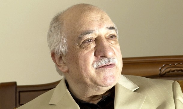 Hocaefendi: Yollarımız daraltılsa da yol daraltmasına kalkmamalıyız