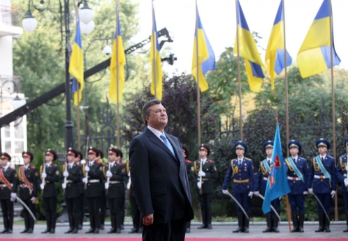 Ukrayna'da devlet bayrak günü kutlandı