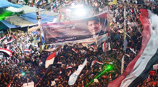 Mursi'nin doğum gününü kutladılar
