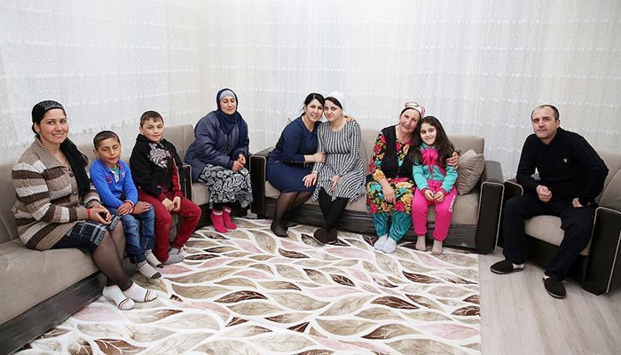 Ahıska Türkleri konutlarına yerleşti