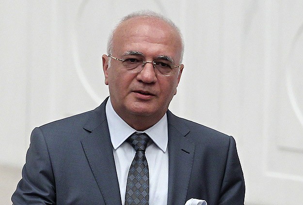 'Parti kapatmaya karşı anayasayı değiştirmeliyiz'
