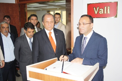 Bozdağ: Alevi Sünni her zaman kardeştir, kardeşçe yaşamıştır