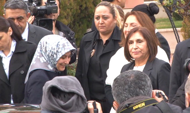 Sare Davutoğlu, Kılıçdaroğlu'na taziye ziyaretinde bulundu