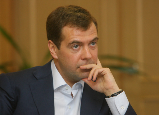 Medvedev'e 'korkak' suçlaması