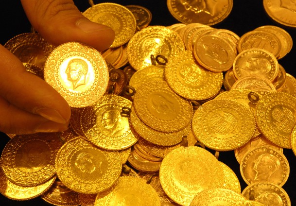 Altın son 2 ayın en düşüğünde