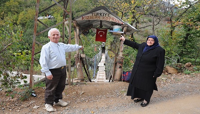 Kan bağışlamayan bu köprüden geçemiyor