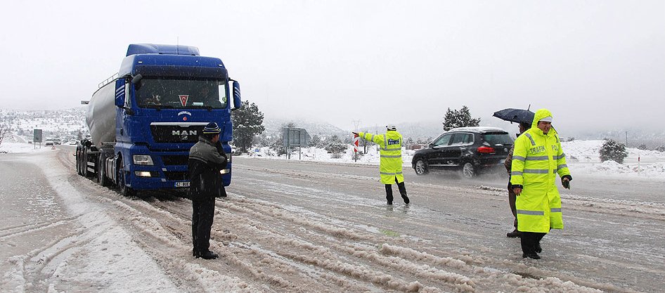 Polis de kayıtdışıyla mücadele edecek