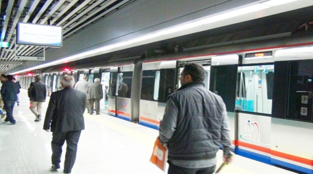 Marmaray'da yolculara sürpriz