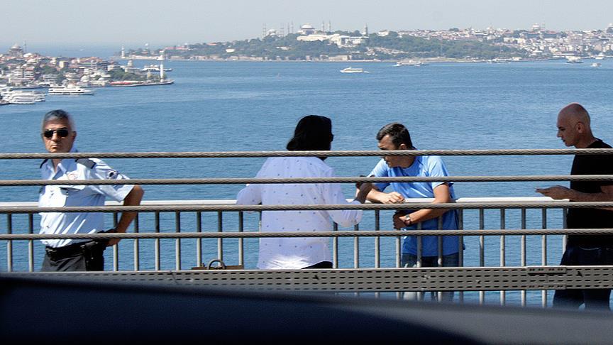 Aranan albay Boğaziçi Köprüsü'nde intihara kalkıştı