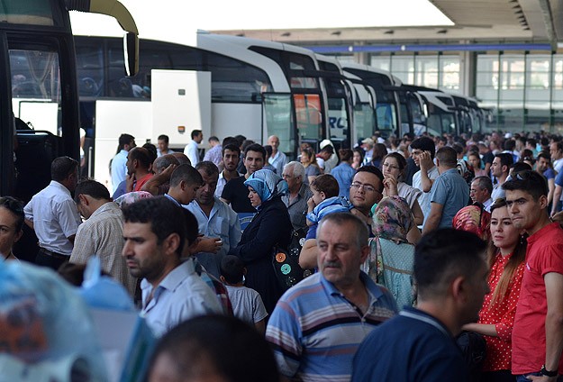 Bayramda yollara düştük
