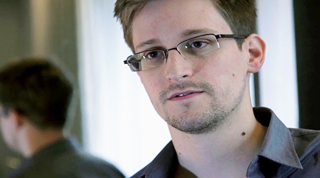 Obama, Putin ile Snowden'ı konuştu