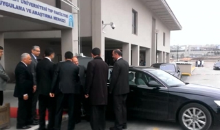 Başbakan Erdoğan hastaneye geldi