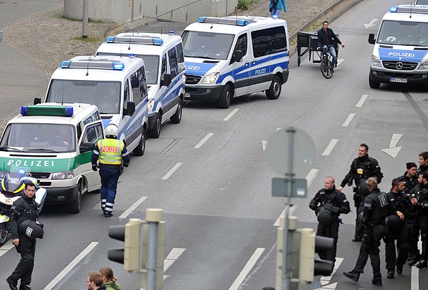 Almanya'da "bomba tahliyesi"