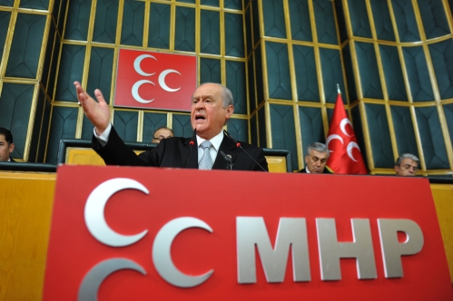 Devlet Bahçeli: İtibar saraylarda değil, demokrasiye duyulan saygıda gizlidir