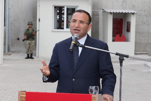 Bozdağ: Bazıları başkanlık sisteminin bilinmesini istemiyor