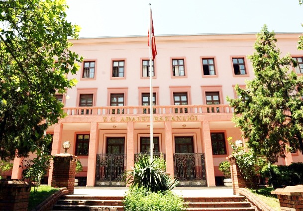 Adalet Bakanlığı'ndan cezaevi açıklaması
