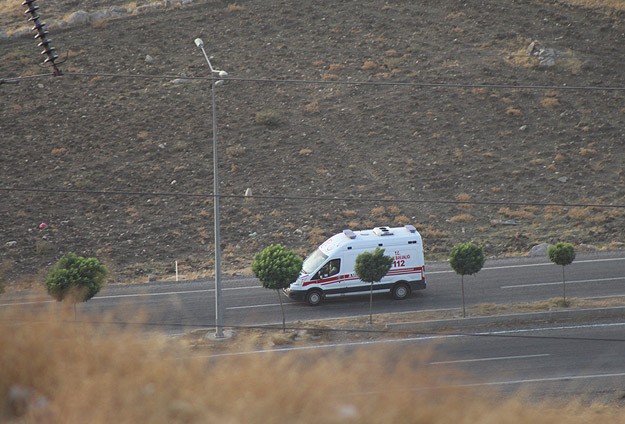Şırnak'ta polise bombalı saldırı: 2 şehit, 5 yaralı