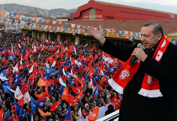 Kimse bizi ayırmaya yeltenmesin