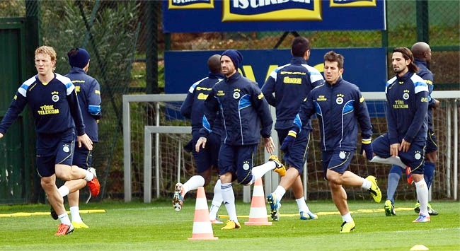 Fenerbahçe maç saatini bekliyor