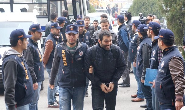 Siber saldırı zanlıları Ankara Adliyesi'ne getirildi