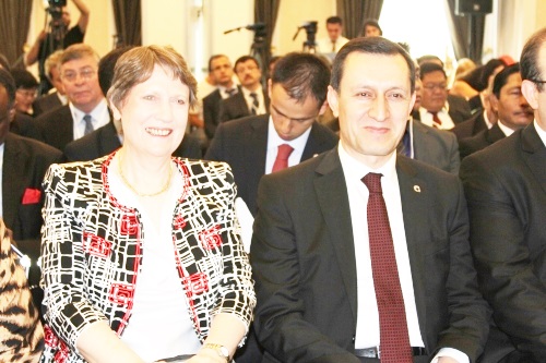 Emrullah İşler: 2015'ten sonra açlık ve yoksullukla mücadele edeceğiz
