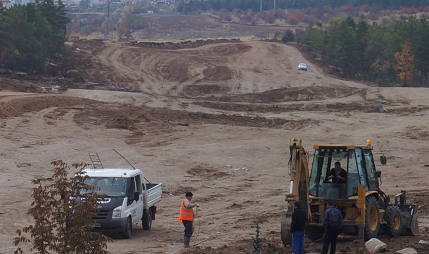 ODTÜ'de yol çalışması protestolara rağmen sabaha kadar sürdü