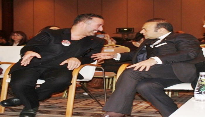 Cem Yılmaz'dan 'baba' espriler