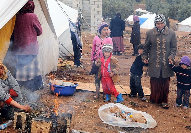 Suriye'de çadırda ''anne'' olmak