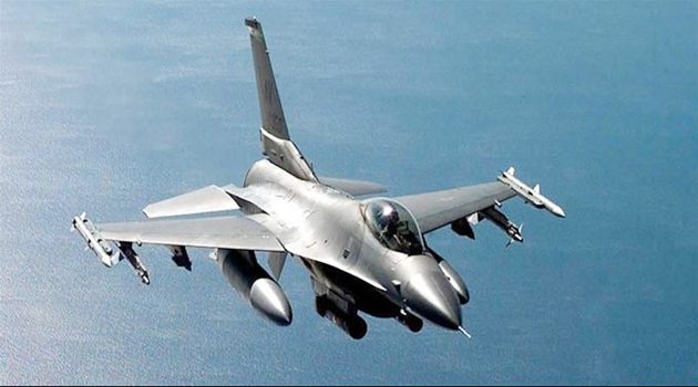 F-16'lar keşif uçuşunda