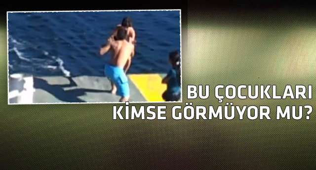 Feribottan denize atlayan çocukların tehlikeli oyunu