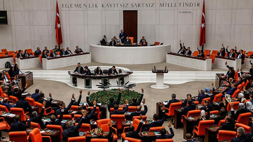 Irak ve Suriye Tezkeresi Meclis'ten geçti