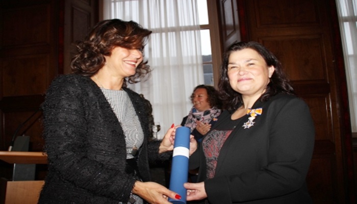 Emine Bozkurt'a Hollanda'da Kraliyet Nişanı